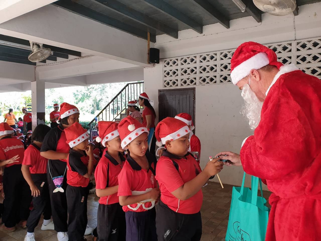 Christmas gifts at the school, lamp.charity &mdash; 2 of 6